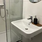 Cozy Center Designer For 10 People *