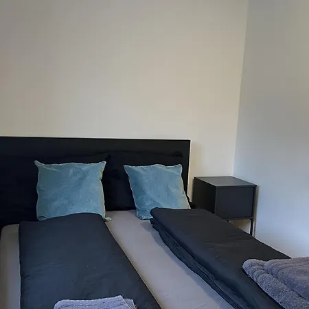 Cozy Center Designer For 10 People ווינר נוישטאדט