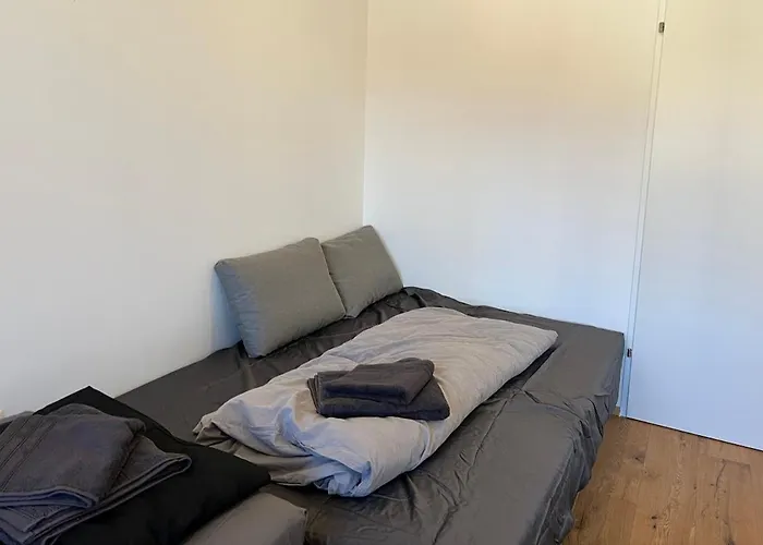 Apartment Cozy Center Designer For 10 People Wiener Neustadt